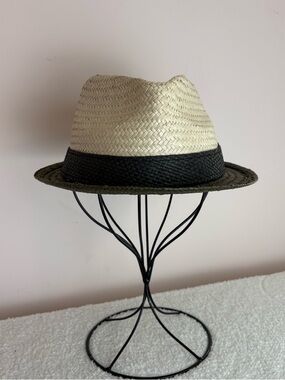 Men's straw fedora